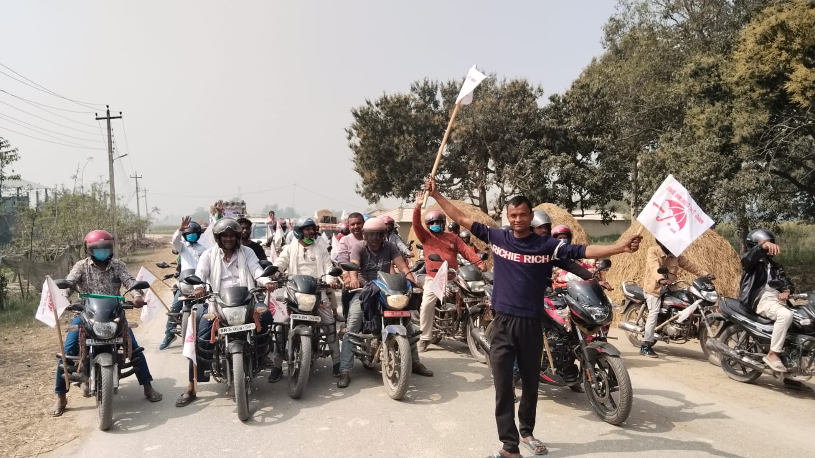 ‎मलंगवामा जसपा नेपालका उम्मेदवार भरत चौधरीको मोटरसाइकल र्‍याली तथा घरदैलो सम्पन्न